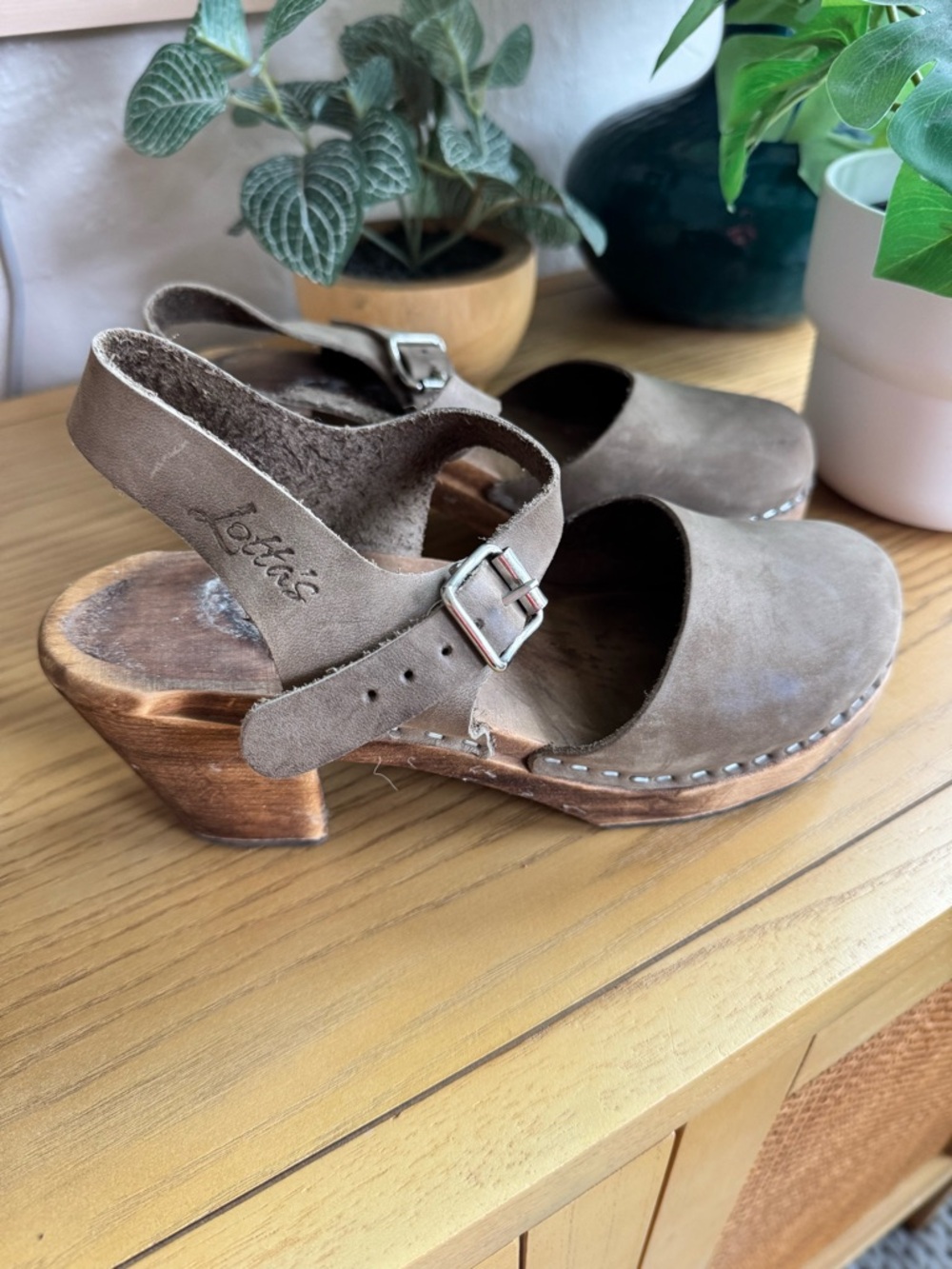 Women's Lotta’s size 38 Taupe Leather Clog Sandals with Ankle Strap - Picture 6 of 9